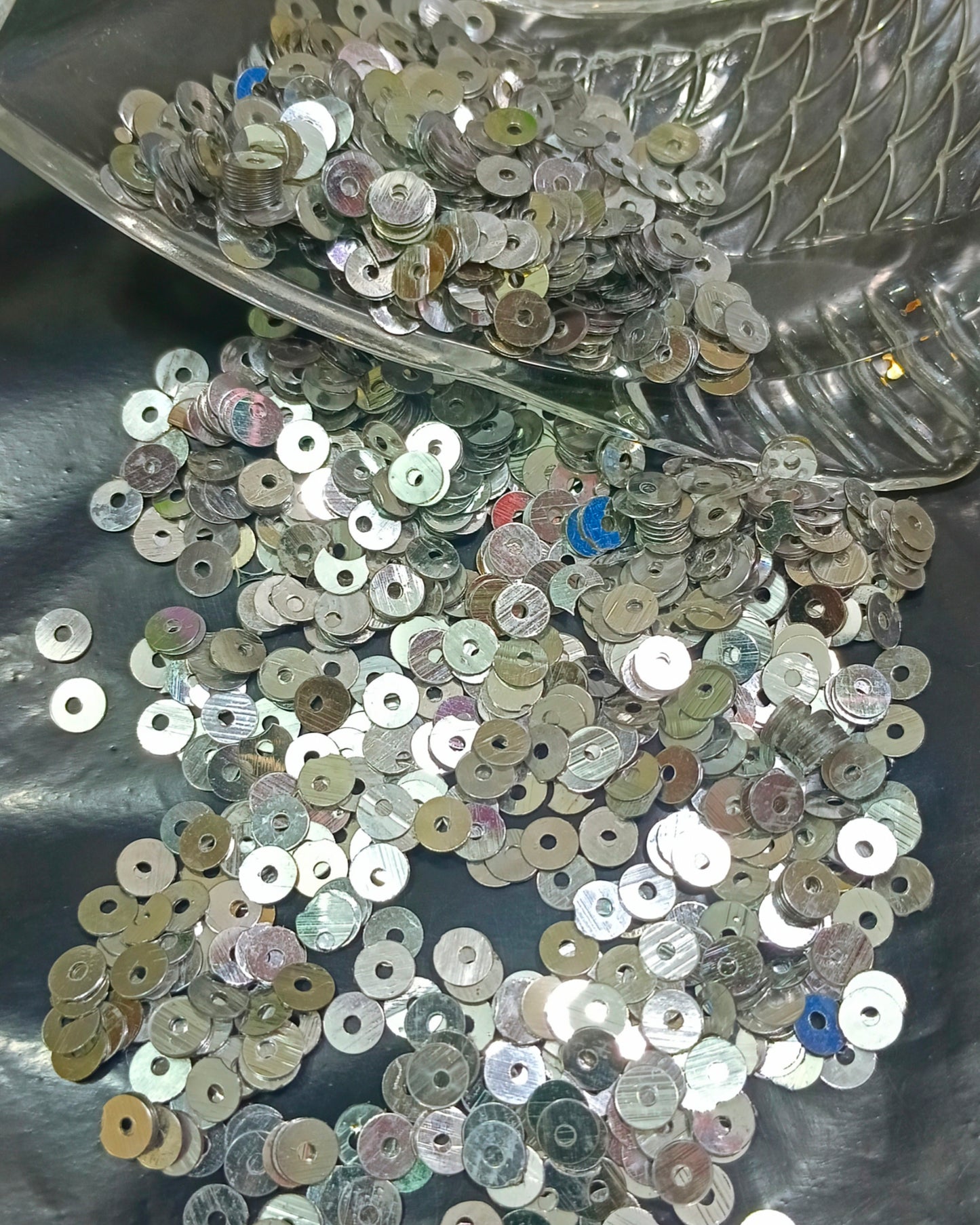 Embellishments Sequins Flat ( Sitaarey ) 4mm